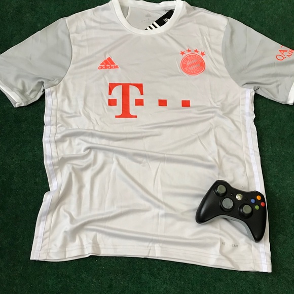 BAYERN MUNICH AWAY JERSEY 20/21 - Picture 2 of 4